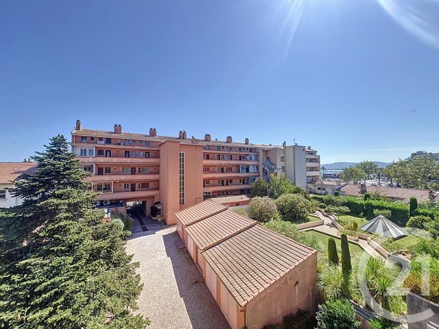 Appartement T3 à vendre - 3 pièces - 56,28 m2 - Frejus - 83 - PROVENCE-ALPES-COTE-D-AZUR