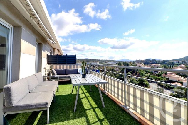 Appartement T3 à vendre - 3 pièces - 74,77 m2 - St Raphael - 83 - PROVENCE-ALPES-COTE-D-AZUR