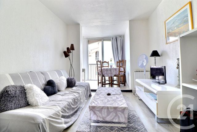 Appartement à vendre - 2 pièces - 30,50 m2 - Frejus - 83 - PROVENCE-ALPES-COTE-D-AZUR