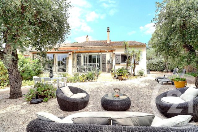 Maison à vendre - 4 pièces - 110 m2 - St Raphael - 83 - PROVENCE-ALPES-COTE-D-AZUR