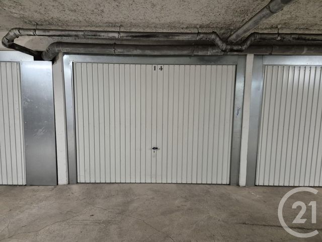 Parking à vendre - 14,25 m2 - Frejus - 83 - PROVENCE-ALPES-COTE-D-AZUR