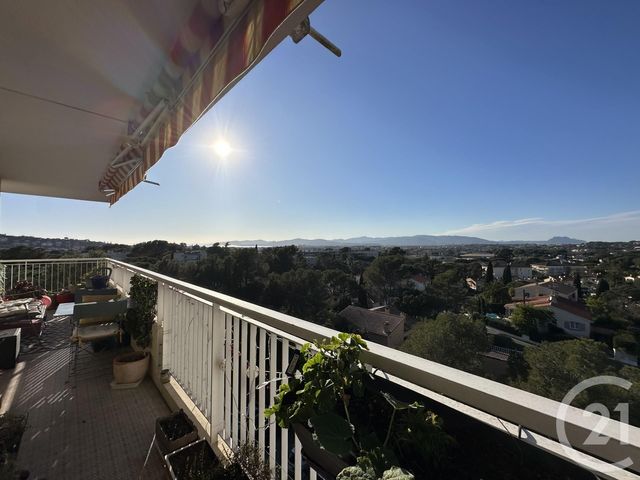 Appartement T3 à vendre - 3 pièces - 73,02 m2 - St Raphael - 83 - PROVENCE-ALPES-COTE-D-AZUR