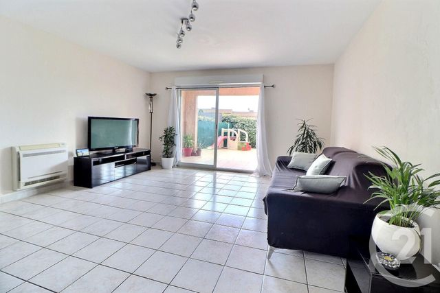 Appartement T3 à vendre - 3 pièces - 65,33 m2 - Frejus - 83 - PROVENCE-ALPES-COTE-D-AZUR