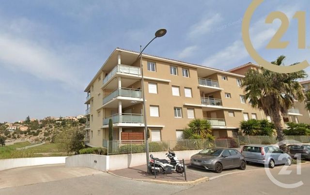 Appartement T3 à vendre - 3 pièces - 74 m2 - St Raphael - 83 - PROVENCE-ALPES-COTE-D-AZUR