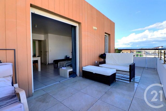 Appartement T2 à vendre - 2 pièces - 53,35 m2 - St Raphael - 83 - PROVENCE-ALPES-COTE-D-AZUR