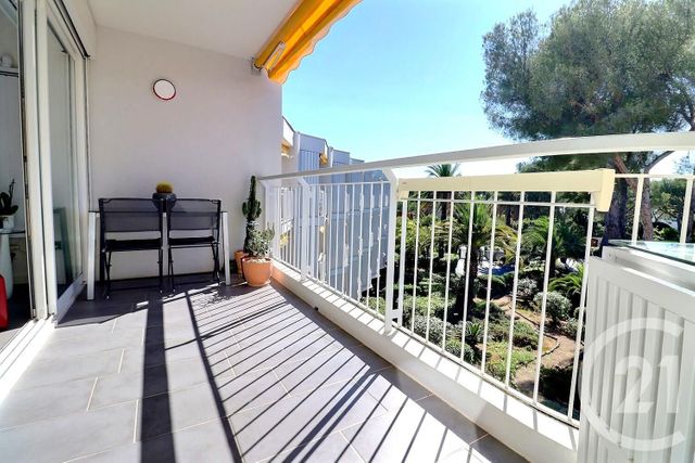 Appartement T3 à vendre - 3 pièces - 65,01 m2 - St Raphael - 83 - PROVENCE-ALPES-COTE-D-AZUR