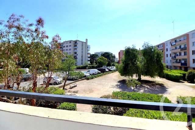 Appartement T3 à vendre - 3 pièces - 55,91 m2 - St Raphael - 83 - PROVENCE-ALPES-COTE-D-AZUR