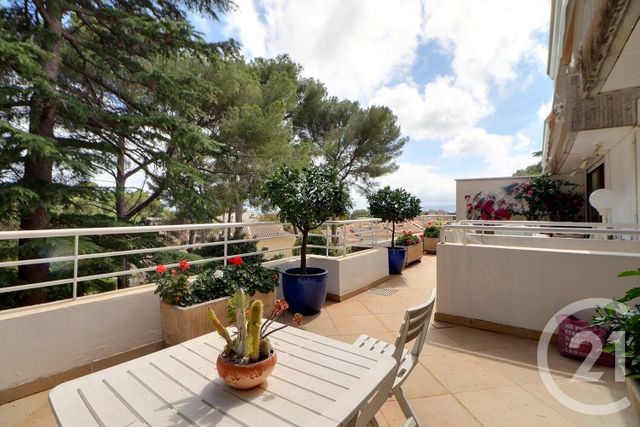 Appartement T3 à vendre - 3 pièces - 78 m2 - St Raphael - 83 - PROVENCE-ALPES-COTE-D-AZUR